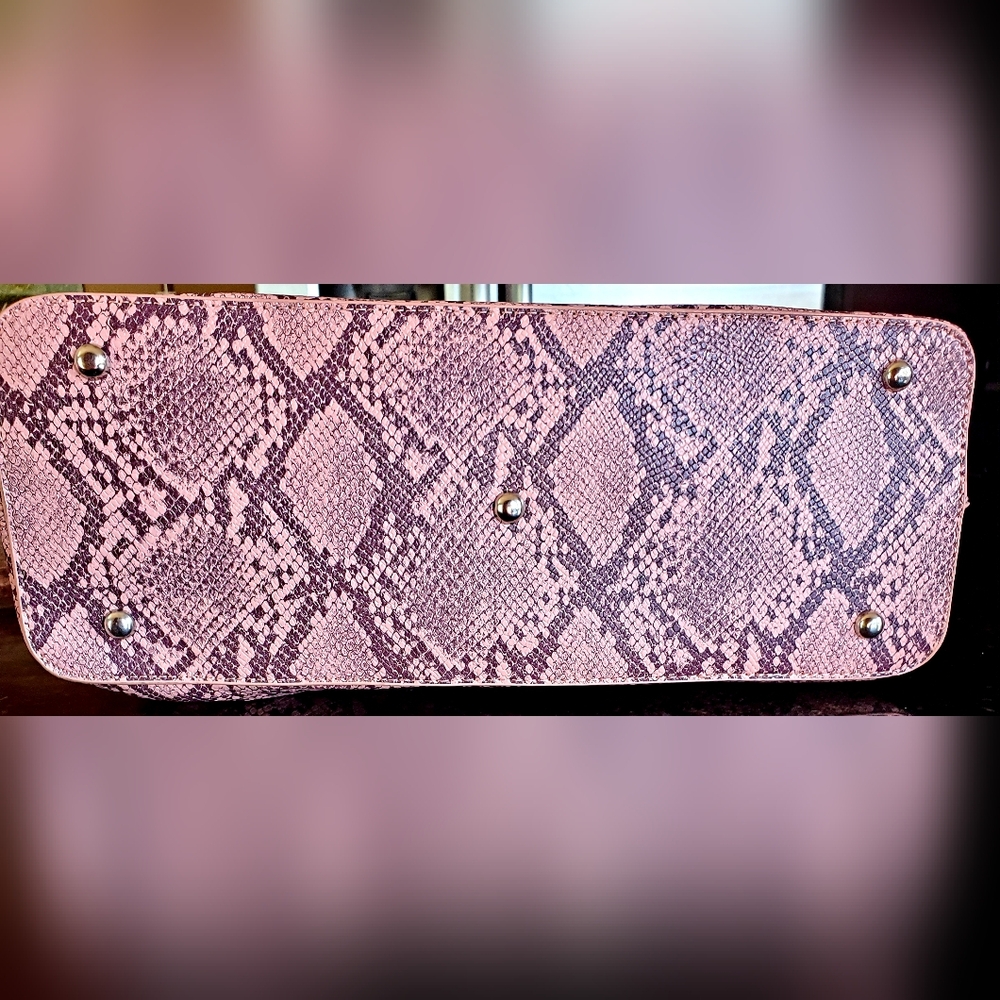 Sassy Jones Pamela Handbag - Picture 2 of 6